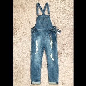 New Kut from the Kloth Emma Overalls. Size 4